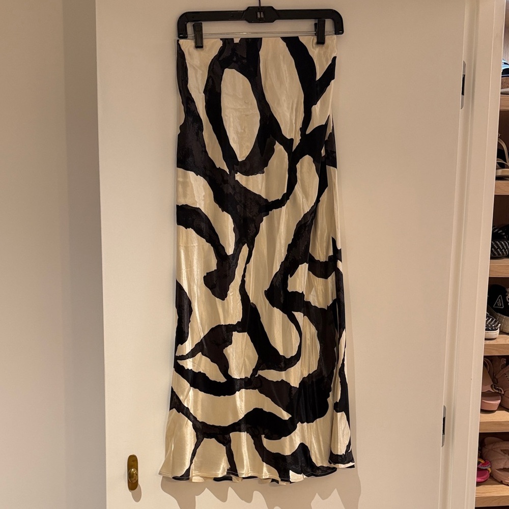 H&M Cream and Black Abstract Maxi Skirt